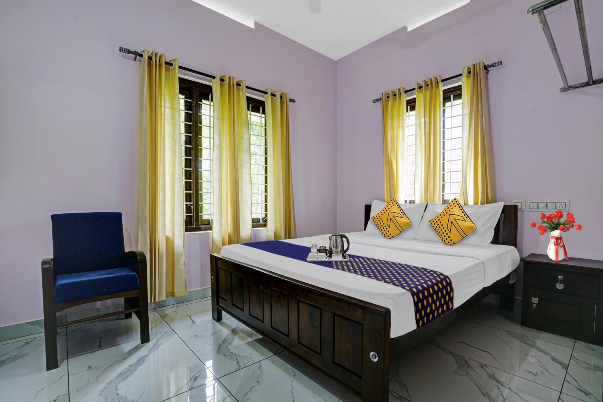Spot On Shalom Palace Residency Neriyamangalam Esterno foto