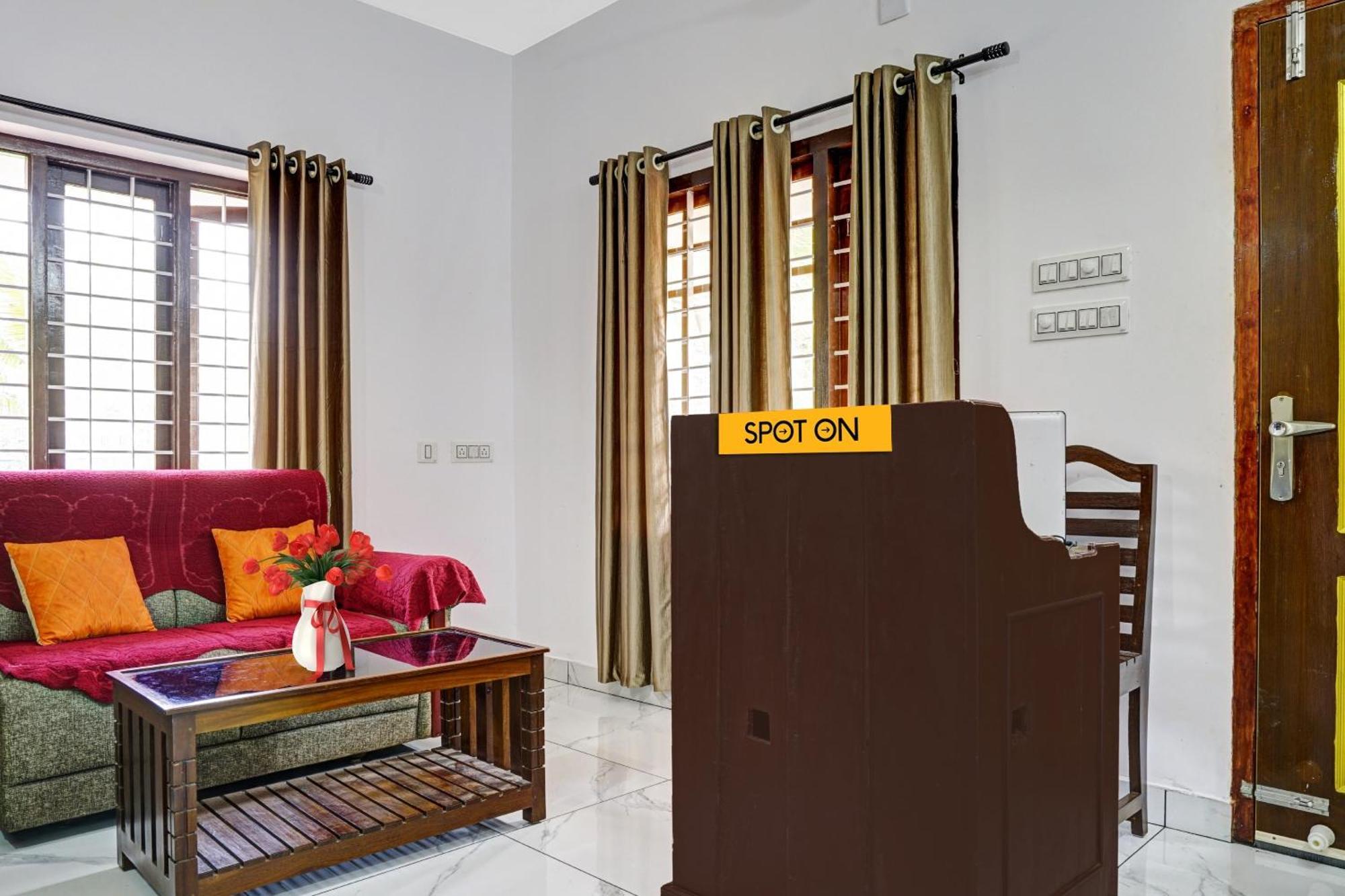 Spot On Shalom Palace Residency Neriyamangalam Esterno foto