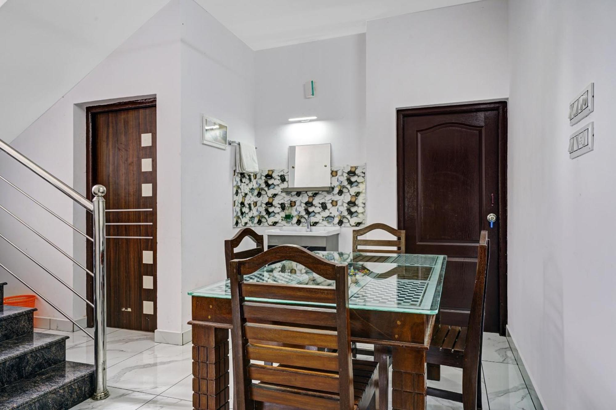 Spot On Shalom Palace Residency Neriyamangalam Esterno foto