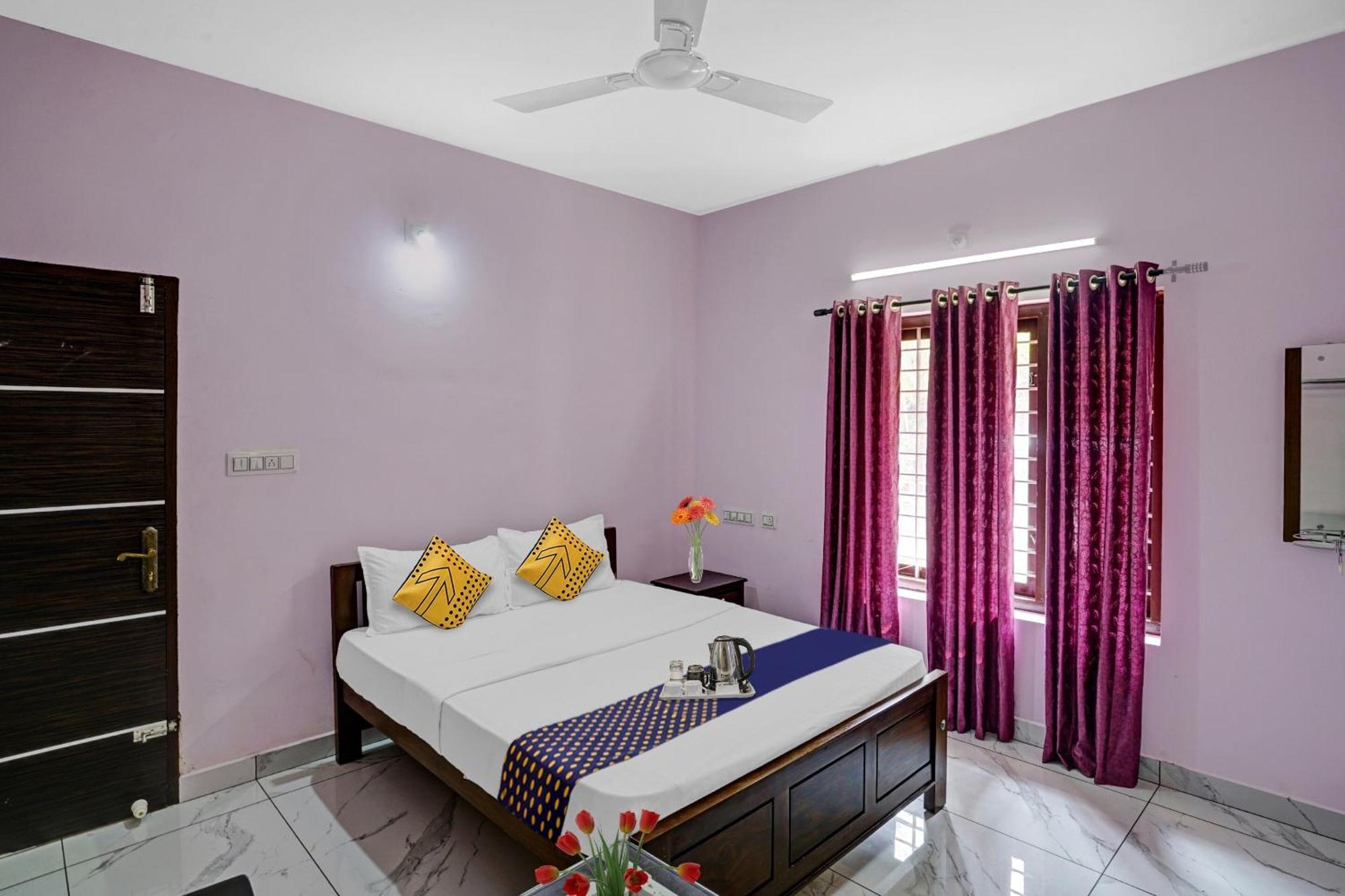 Spot On Shalom Palace Residency Neriyamangalam Esterno foto