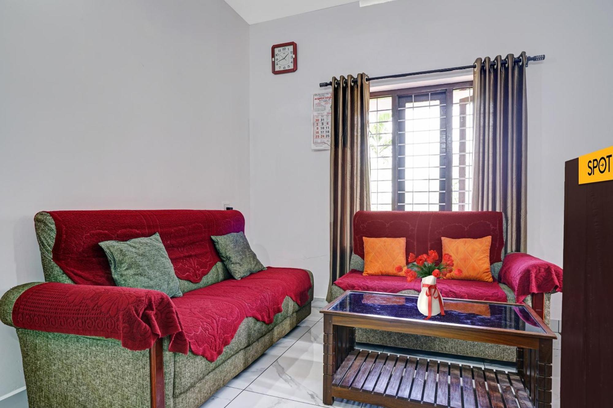 Spot On Shalom Palace Residency Neriyamangalam Esterno foto